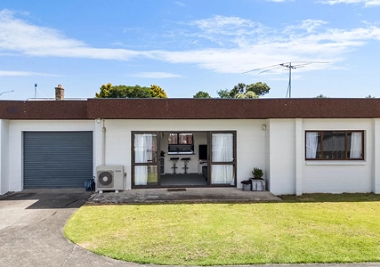 2/51 Browns Road Manurewa, Manukau City